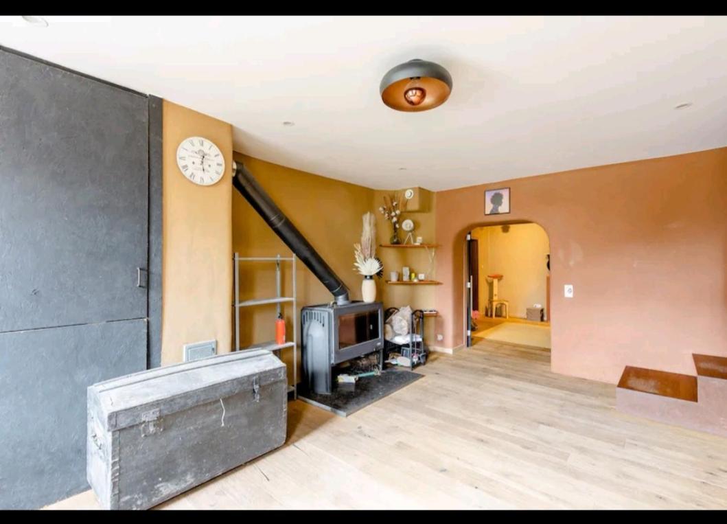 Gee Is Sharing Her Home Liege Luaran gambar