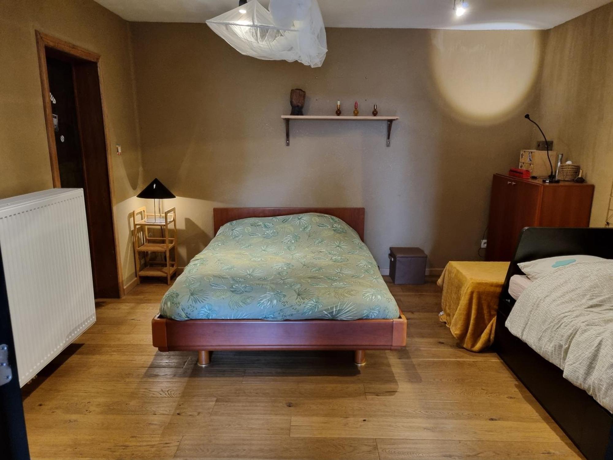 Gee Is Sharing Her Home Liege Luaran gambar